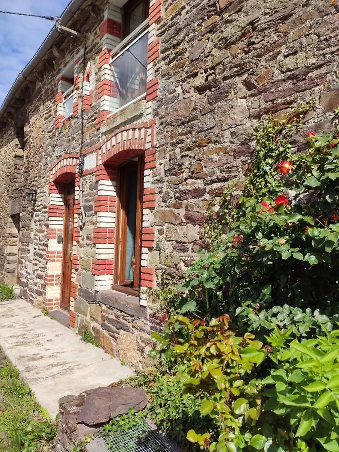 Hébergement de vacances Villa Le Dormeur du Val, au cœur de Brocéliande à Trehorenteuc