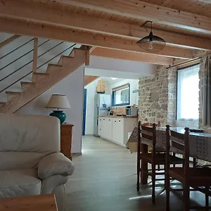 Hébergement de vacances Charmante Petite Maison Rostiviec Bord De, Loperhet