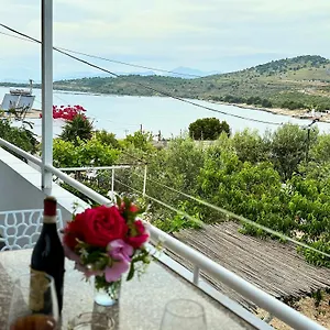 https://get-closer-apartments.albaniahotels.org
